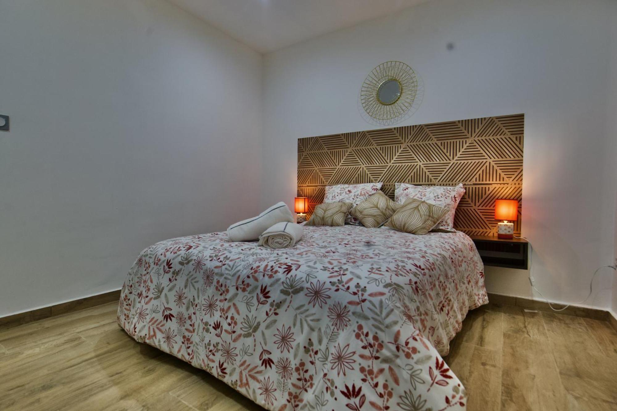 Le Beau Vallon 1- Jacuzzi Privatif Et Piscine Chauffee Partagee Saint Benoit Exterior photo